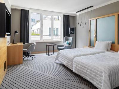 Le Méridien Hotel 5*